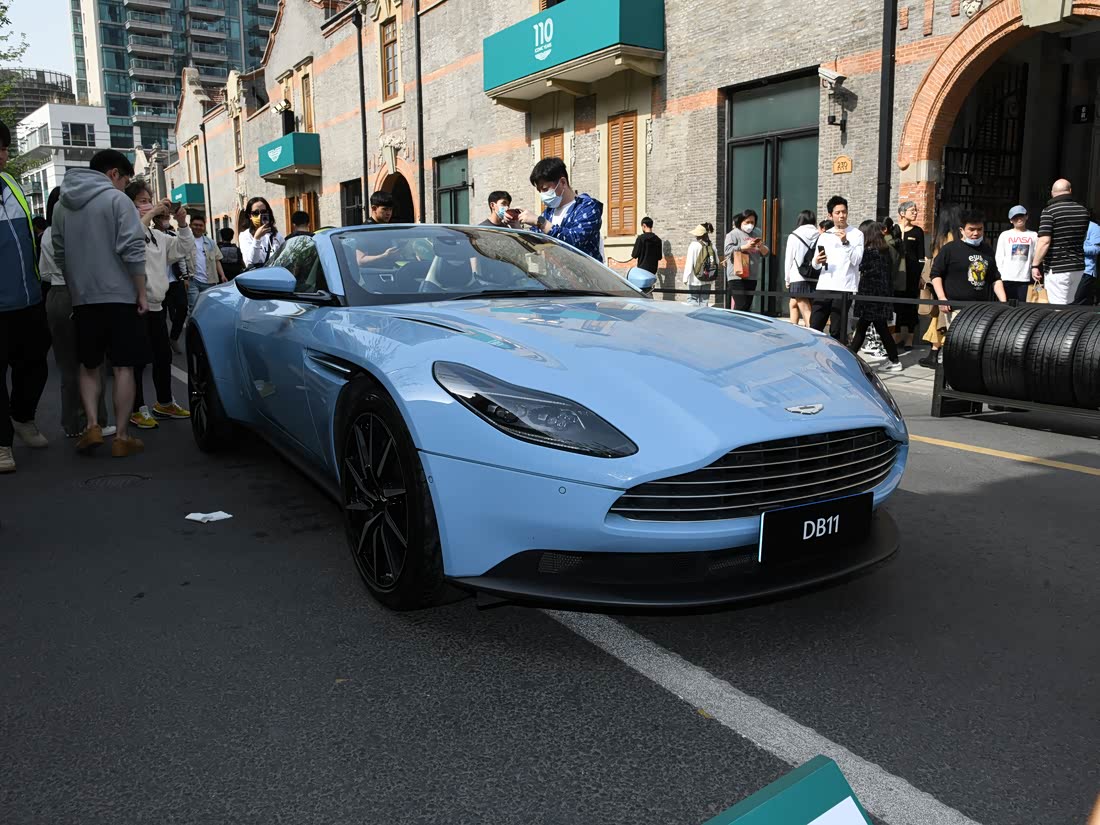 Aston Martin DB11 — фото 3