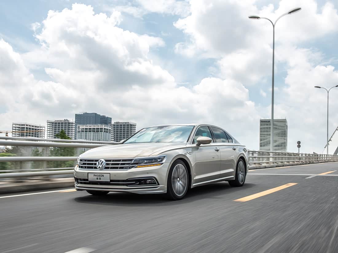 Volkswagen Phideon — фото 1
