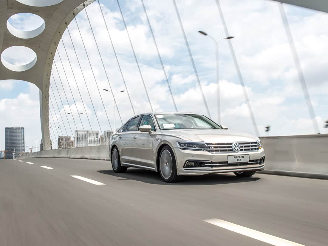 Volkswagen Phideon — фото 2