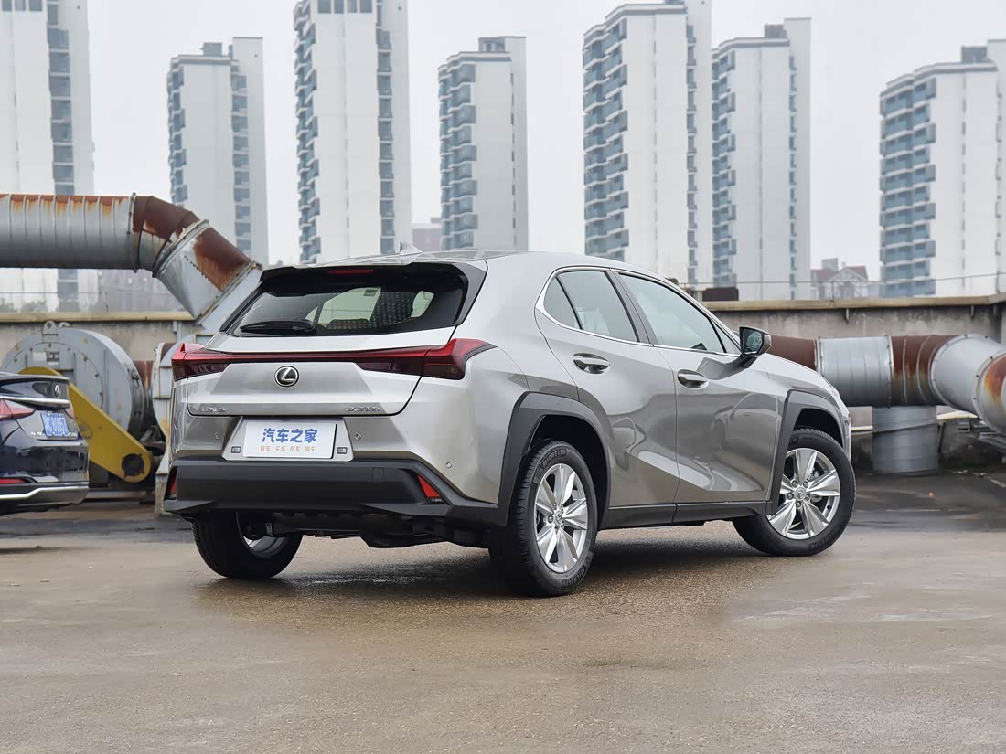 Lexus UX — фото 5