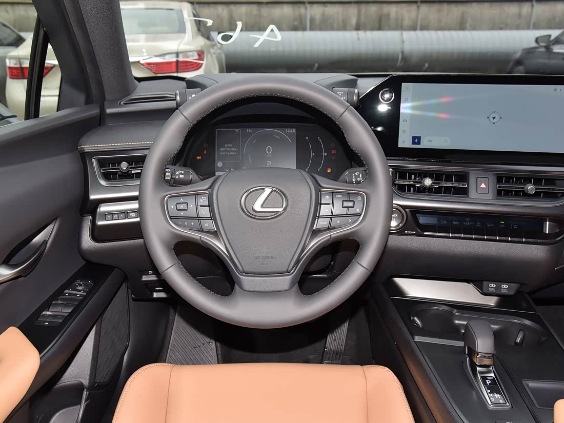 Lexus UX — фото 7