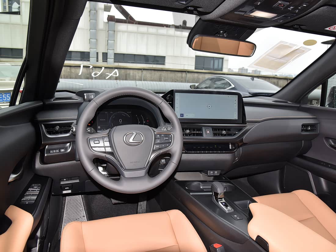 Lexus UX — фото 9