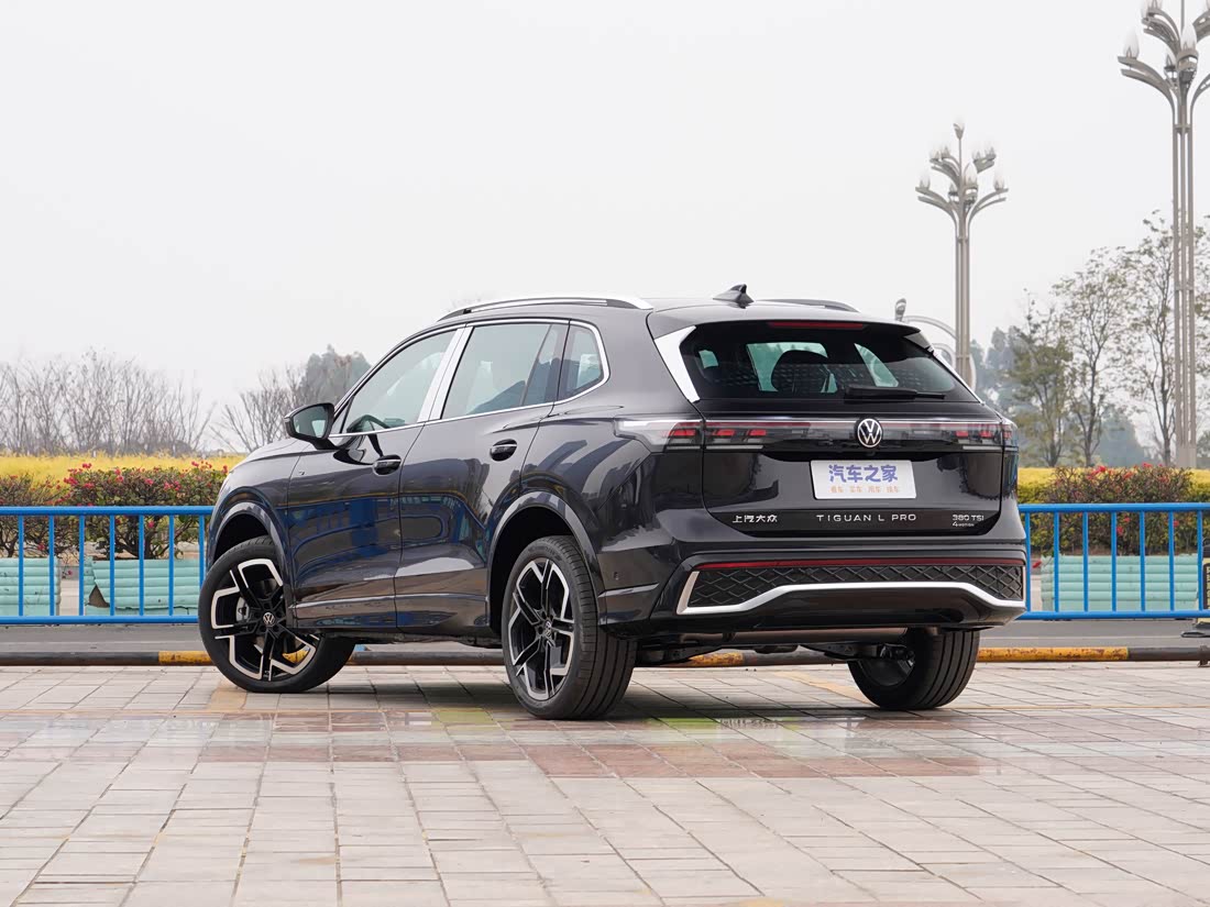 Volkswagen Tiguan L — фото 3