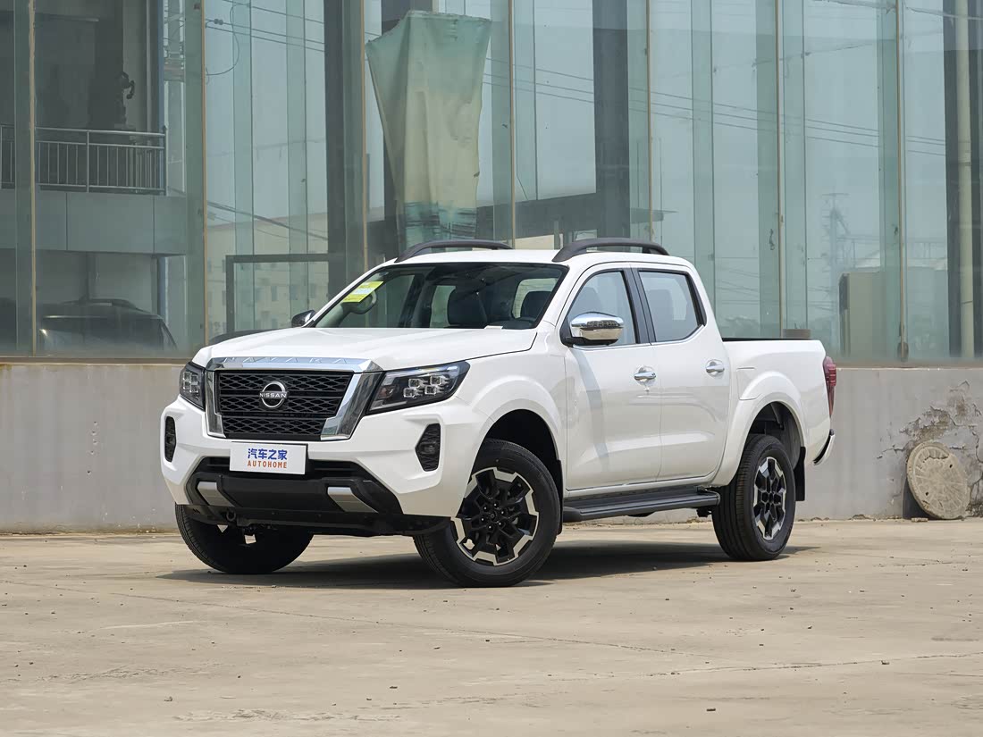 Nissan Navara — фото 1