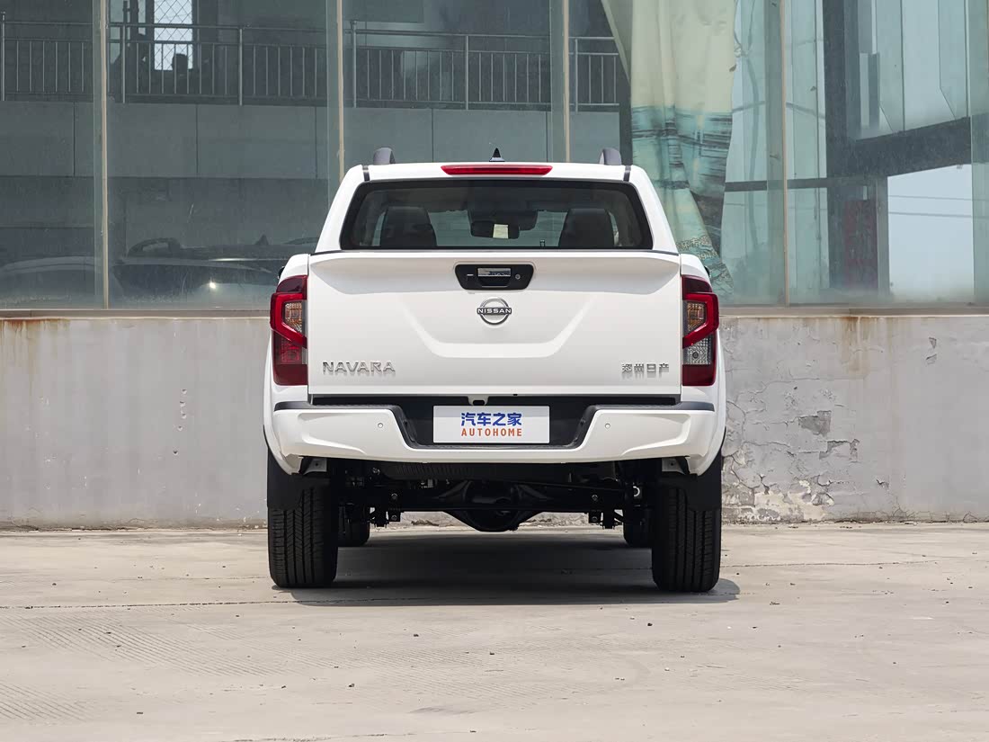 Nissan Navara — фото 2