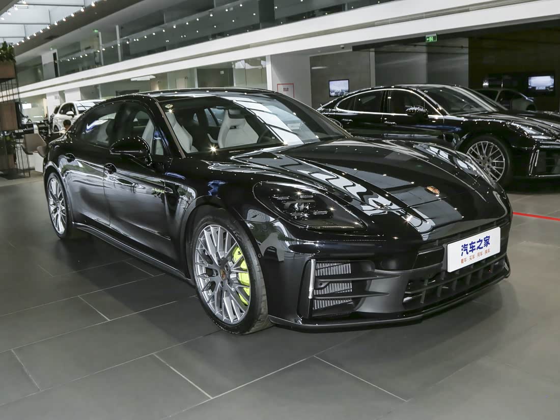 Porsche Panamera E-Hybrid — фото 3