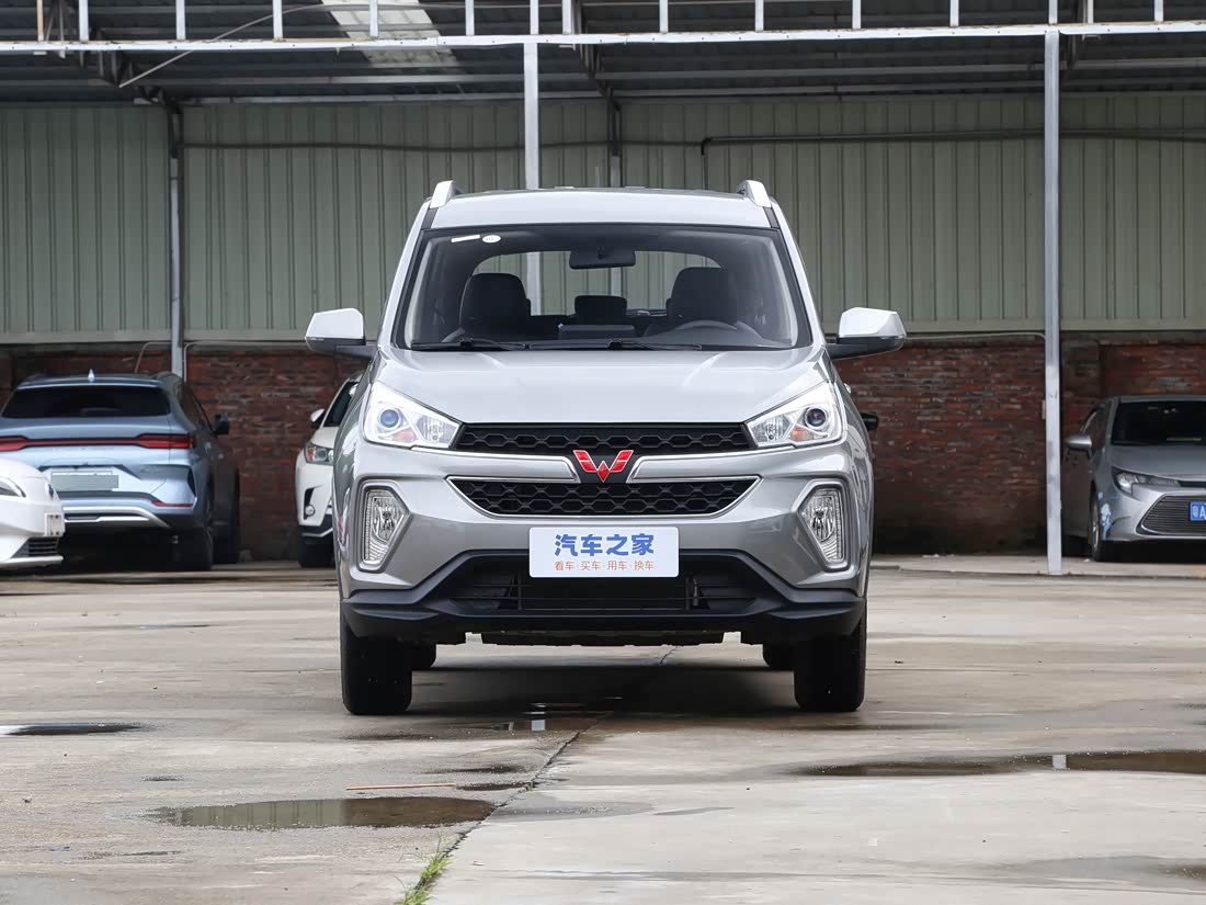Wuling Hongguang S3 — фото 1