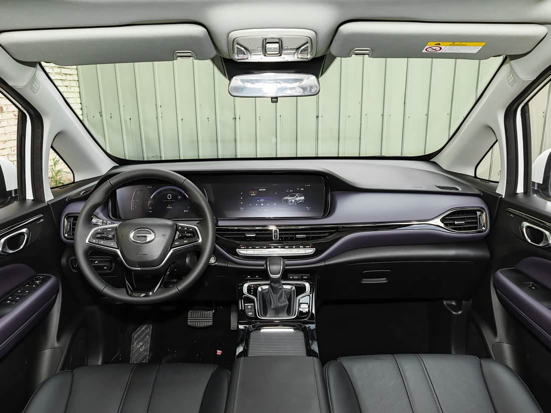 GAC Trumpchi M6 — фото 1