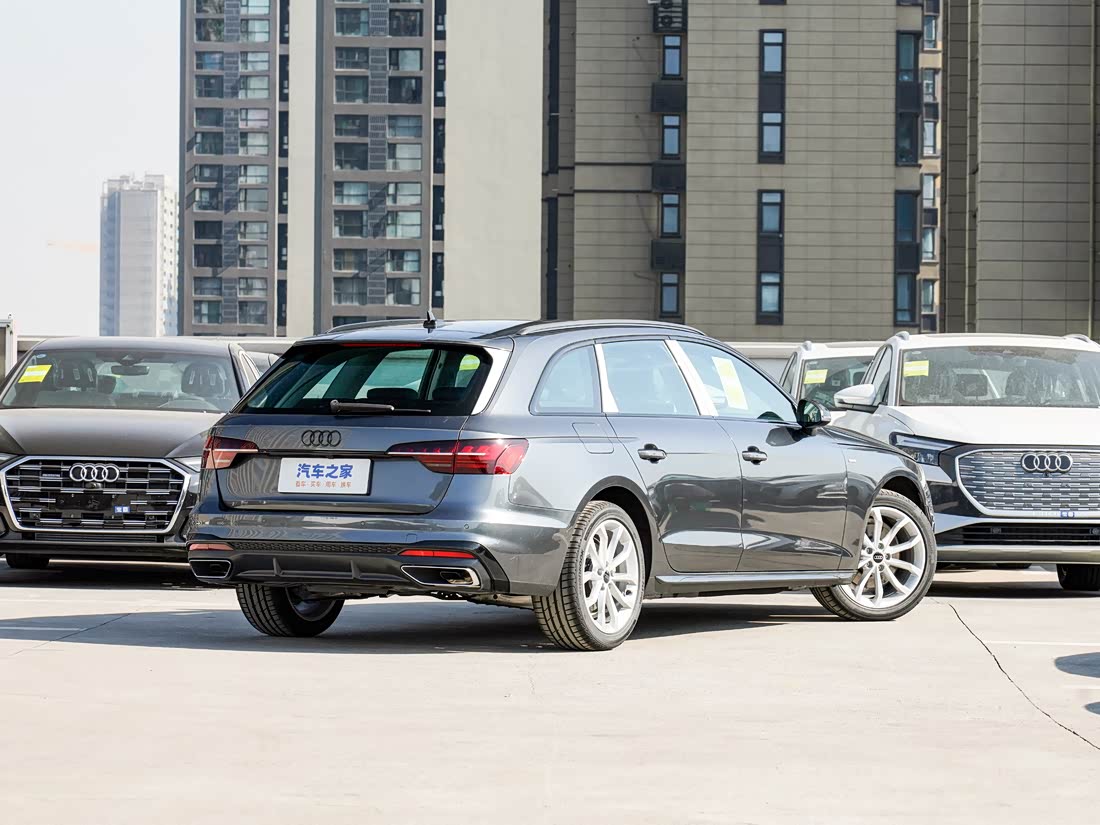 Audi A4 — фото 7
