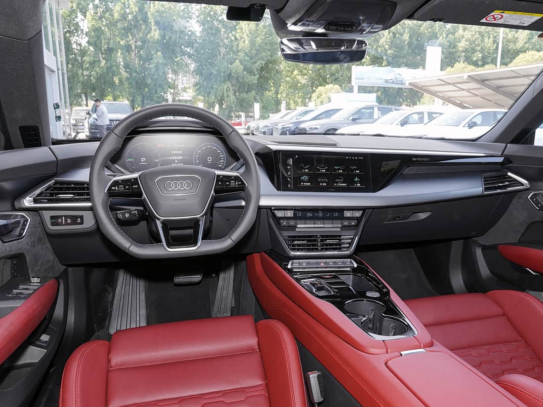 Audi e-tron GT — фото 4