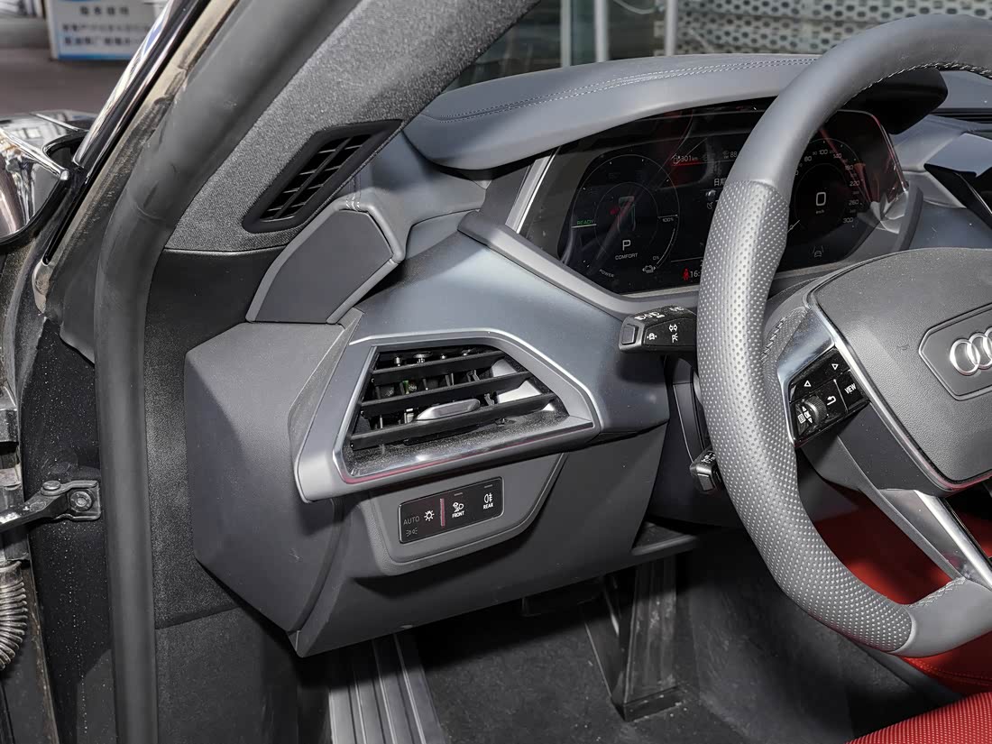 Audi e-tron GT — фото 5