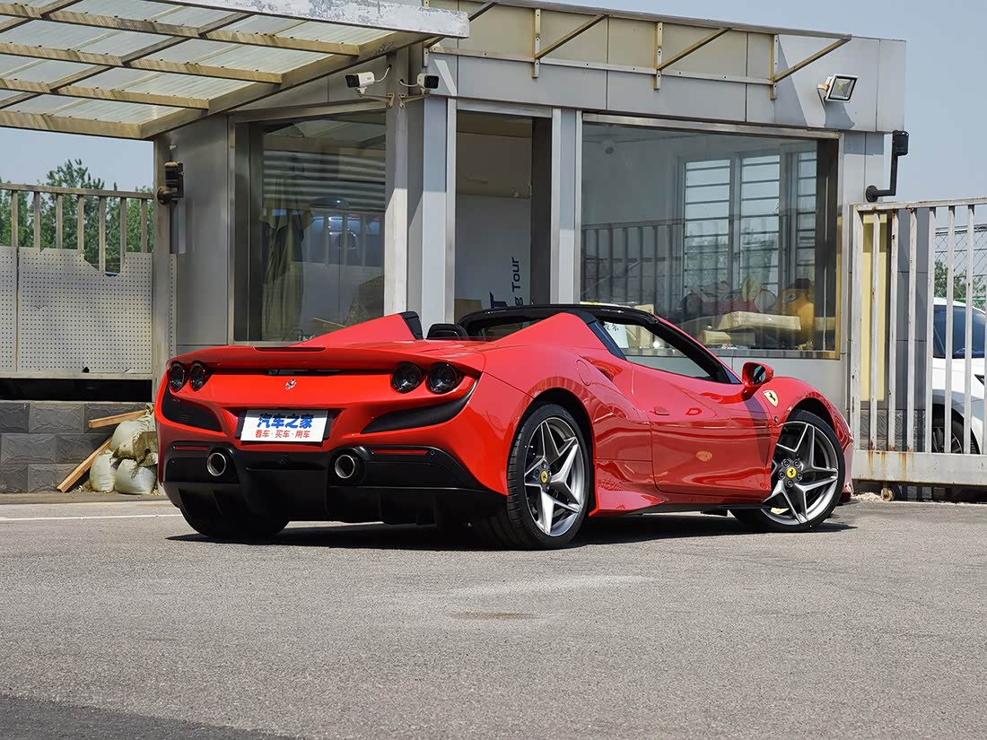 Ferrari F8 — фото 3