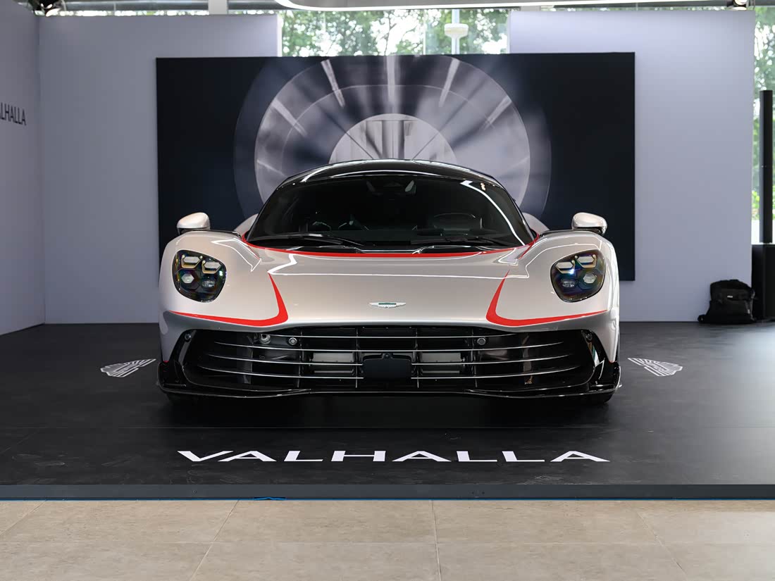 Aston Martin Valhalla — фото 2