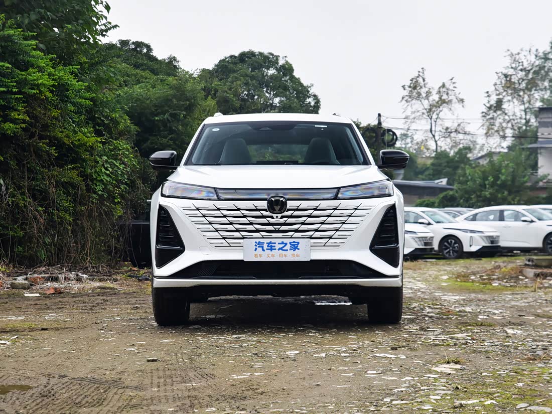 Changan CS75 PLUS — фото 2