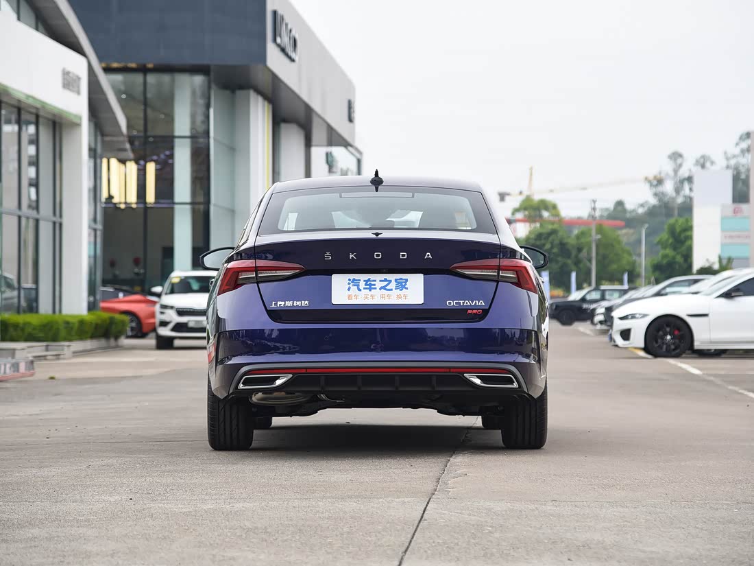 Skoda Octavia — фото 5