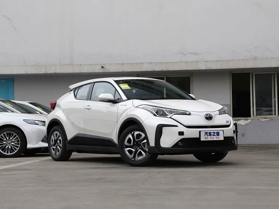 Toyota C-HR EV — фото 2