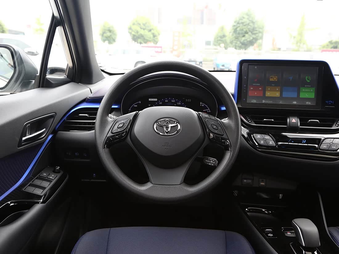 Toyota C-HR EV — фото 5
