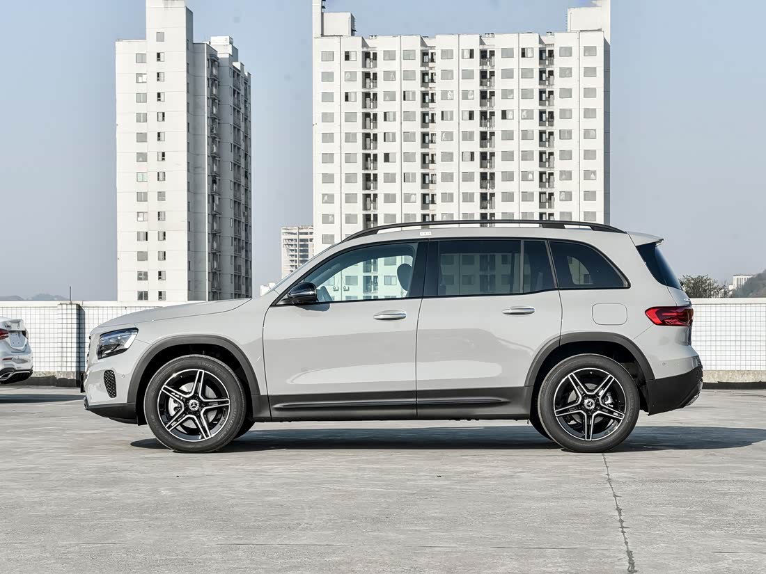 Mercedes-Benz GLB — фото 4