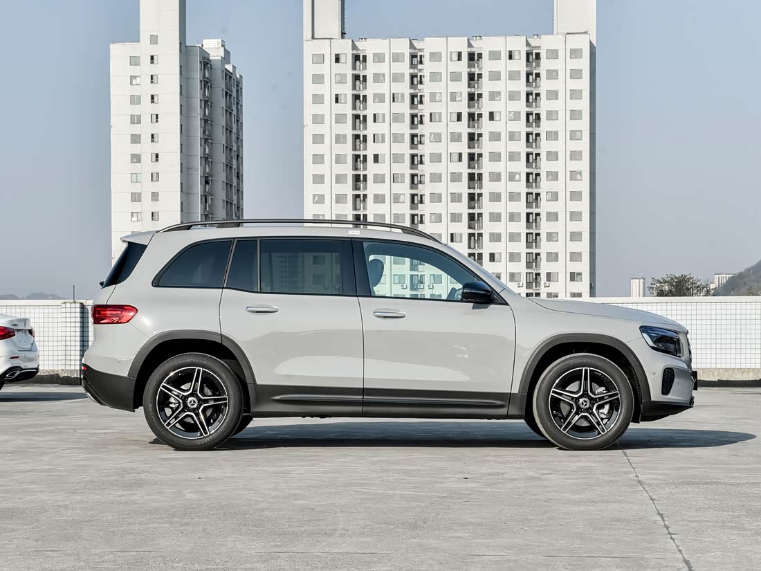 Mercedes-Benz GLB — фото 6