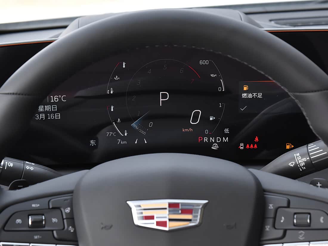 Cadillac CT5 — фото 5