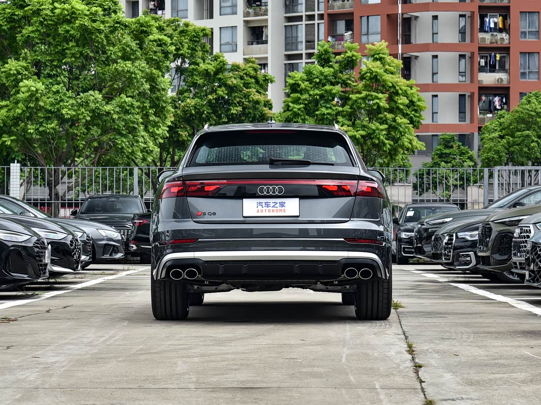 Audi SQ8 — фото 2