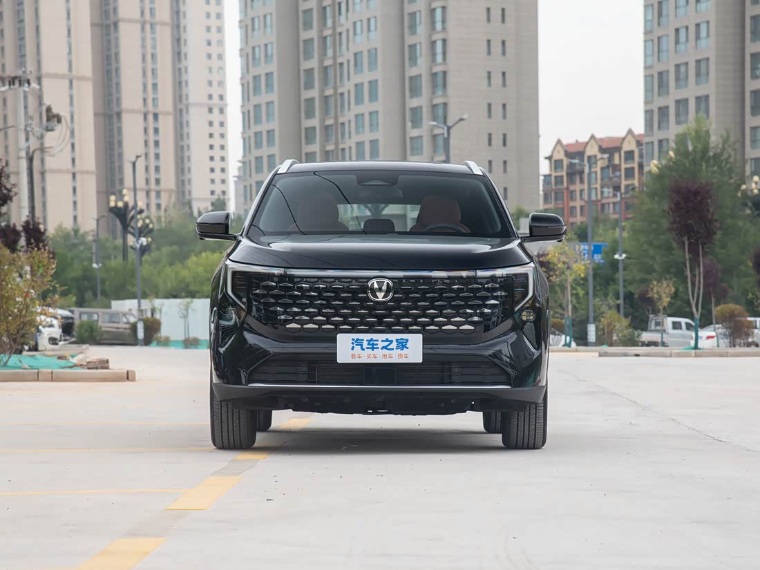 Changan CS55 PLUS — фото 1