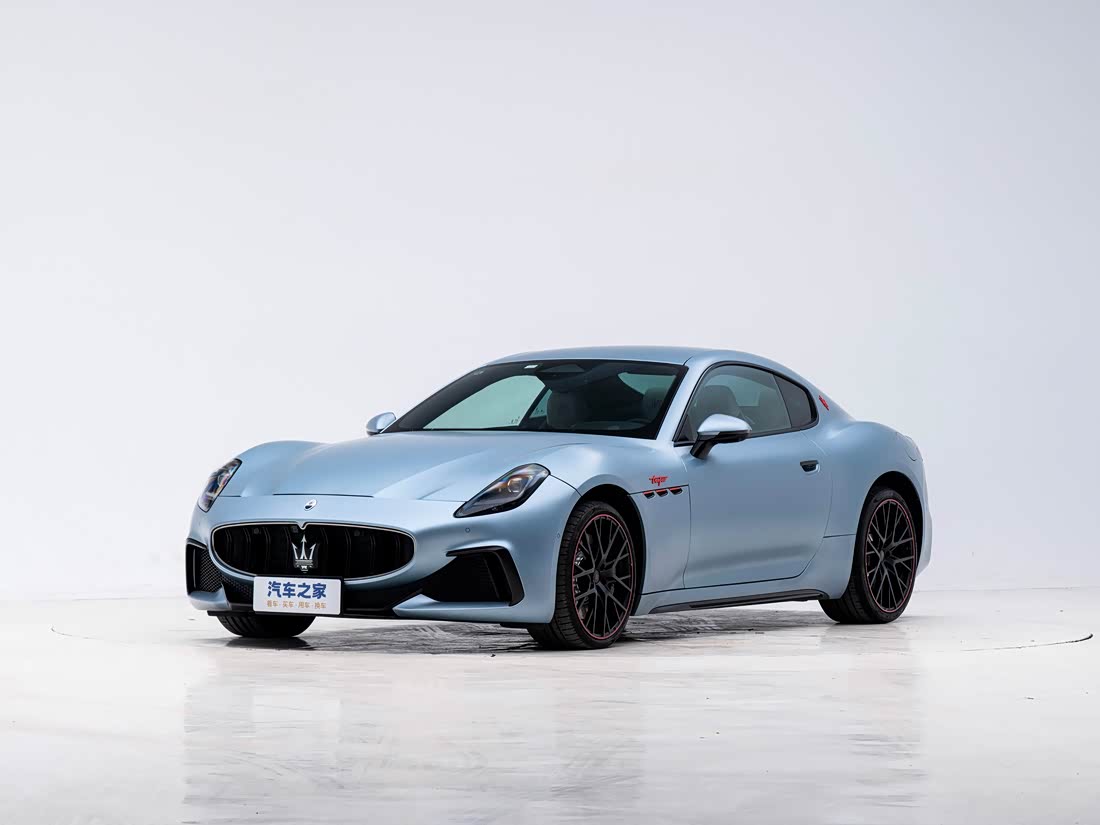 Maserati GranTurismo — фото 1