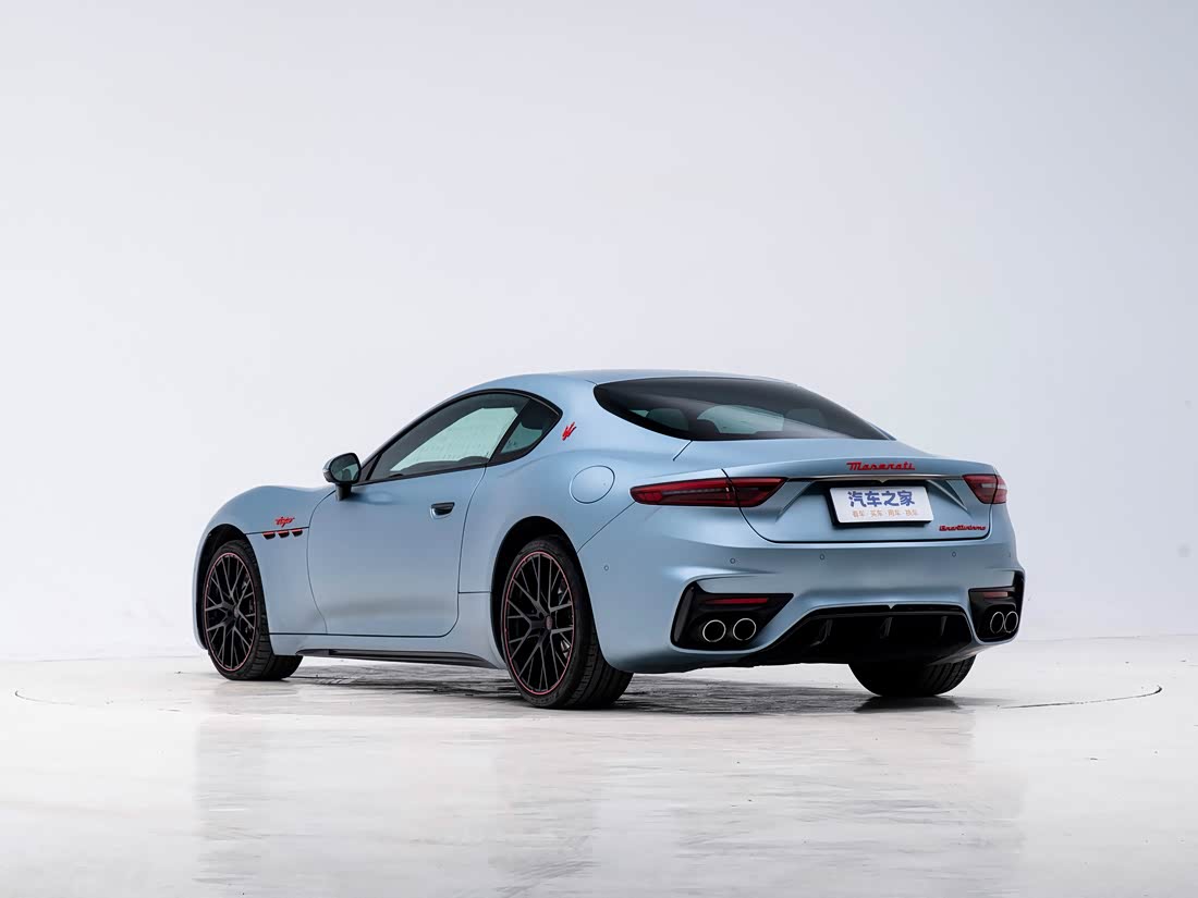 Maserati GranTurismo — фото 4