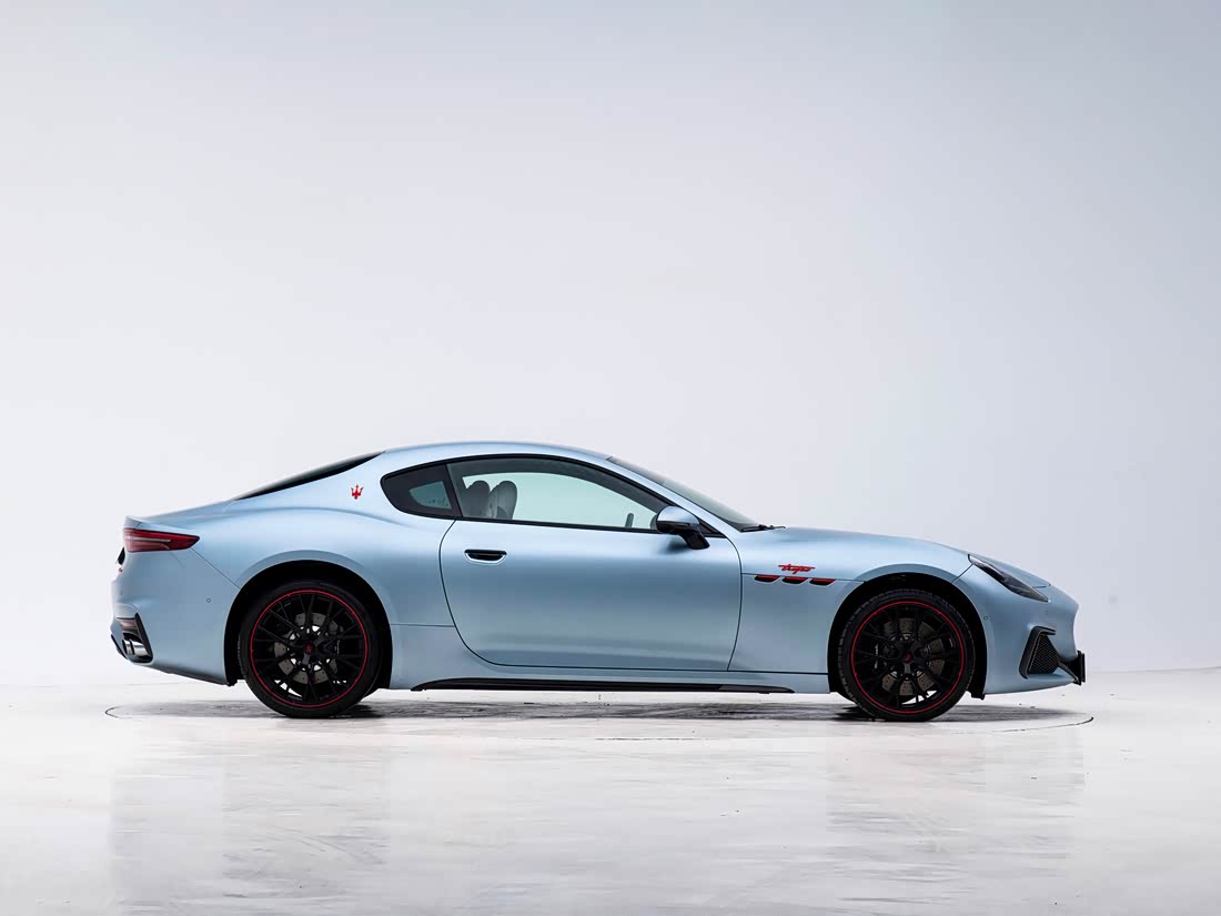 Maserati GranTurismo — фото 7