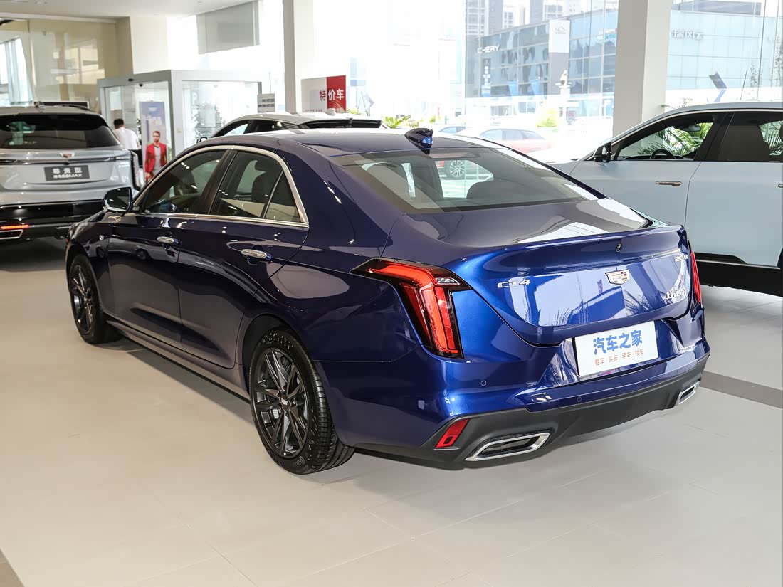 Cadillac CT4 — фото 3