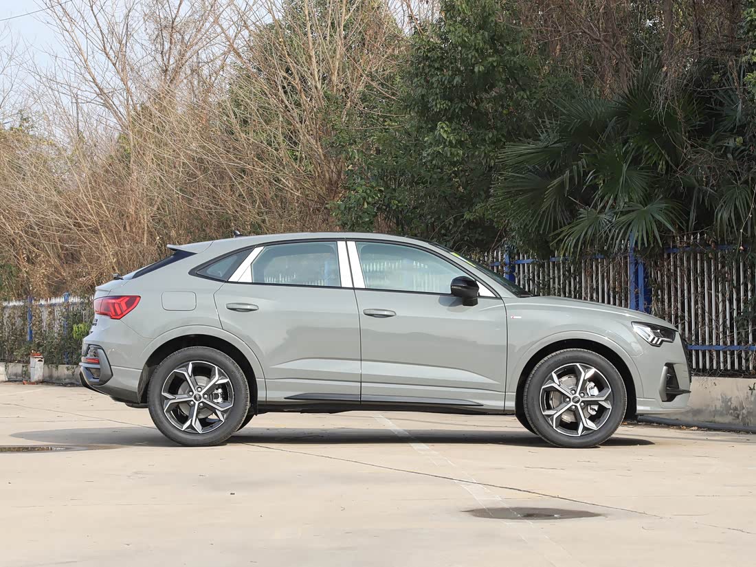 Audi Q3 Sportback — фото 6