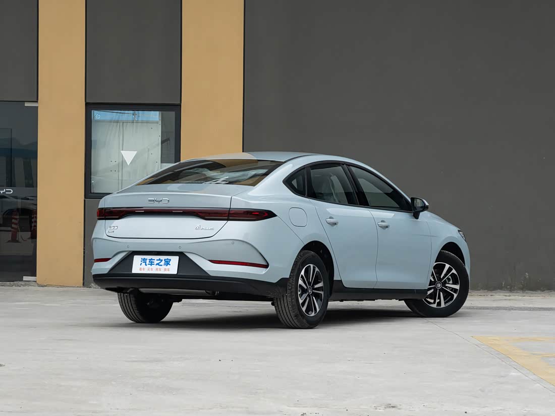BYD Qin PLUS DM — фото 5