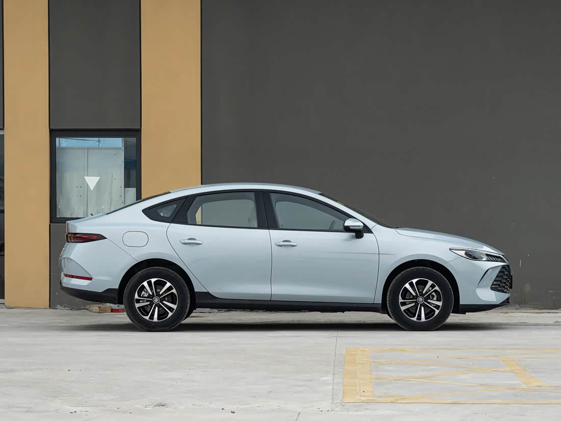 BYD Qin PLUS DM — фото 6
