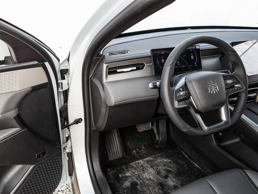 BYD Qin PLUS DM — фото 9