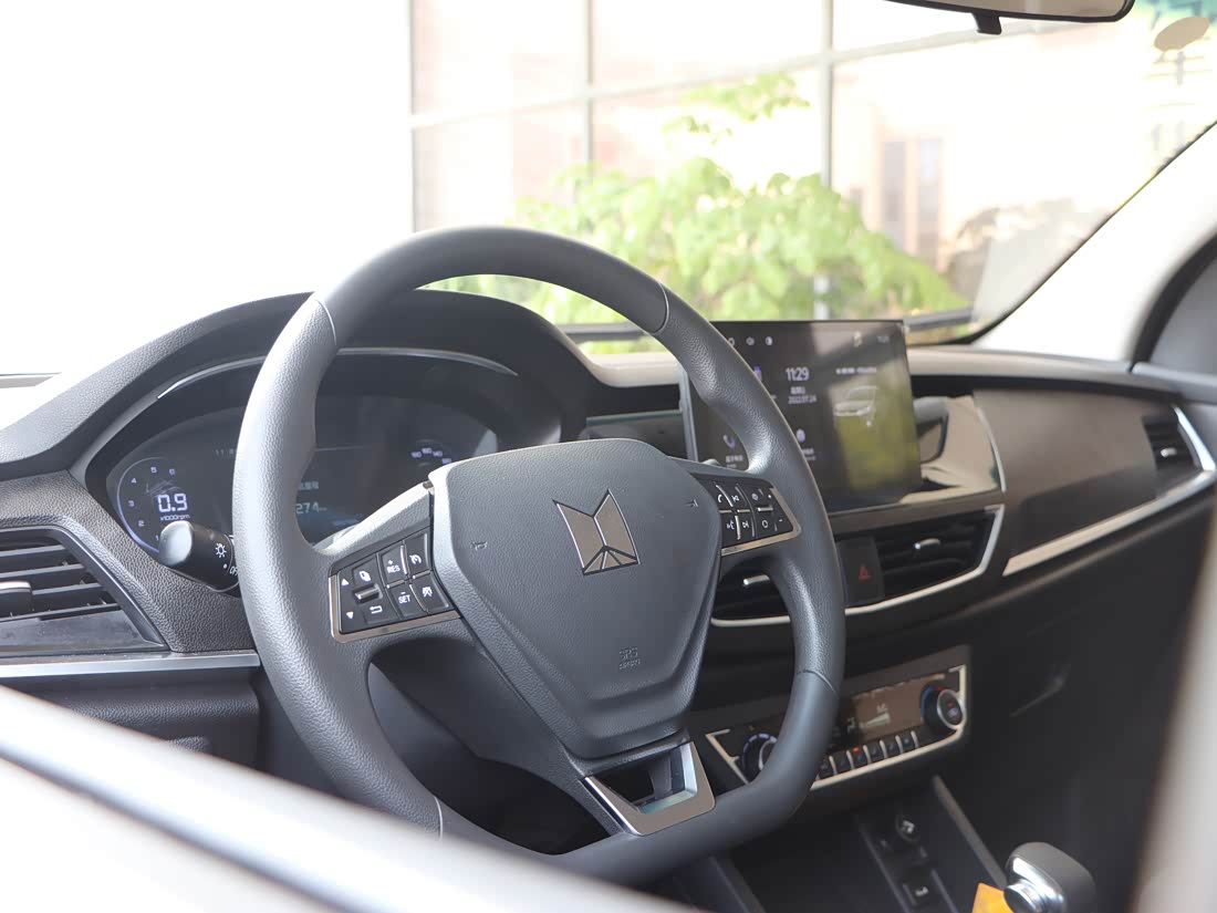 Isuzu TAGA H — фото 8