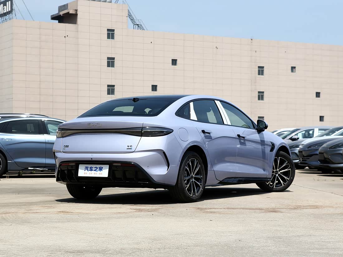 BYD Seal — фото 4