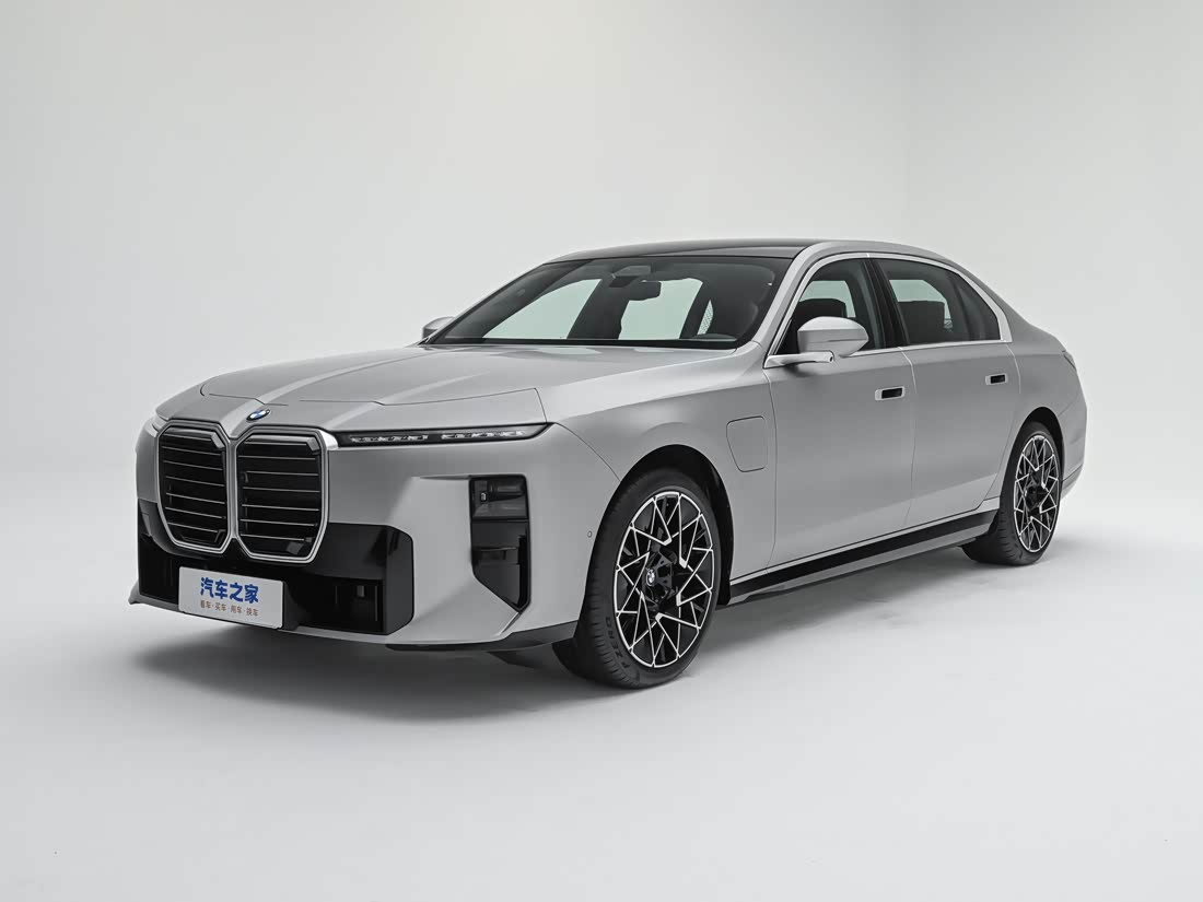 BMW i7 — фото 1