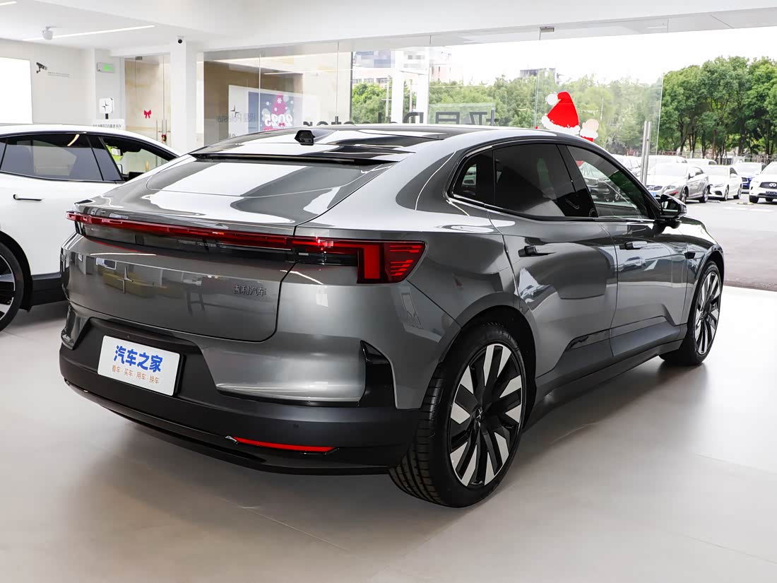 Polestar 4 — фото 4