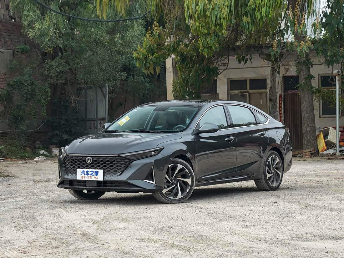 Changan Lamore — фото 1