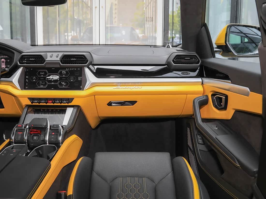 Lamborghini Urus SE — фото 8