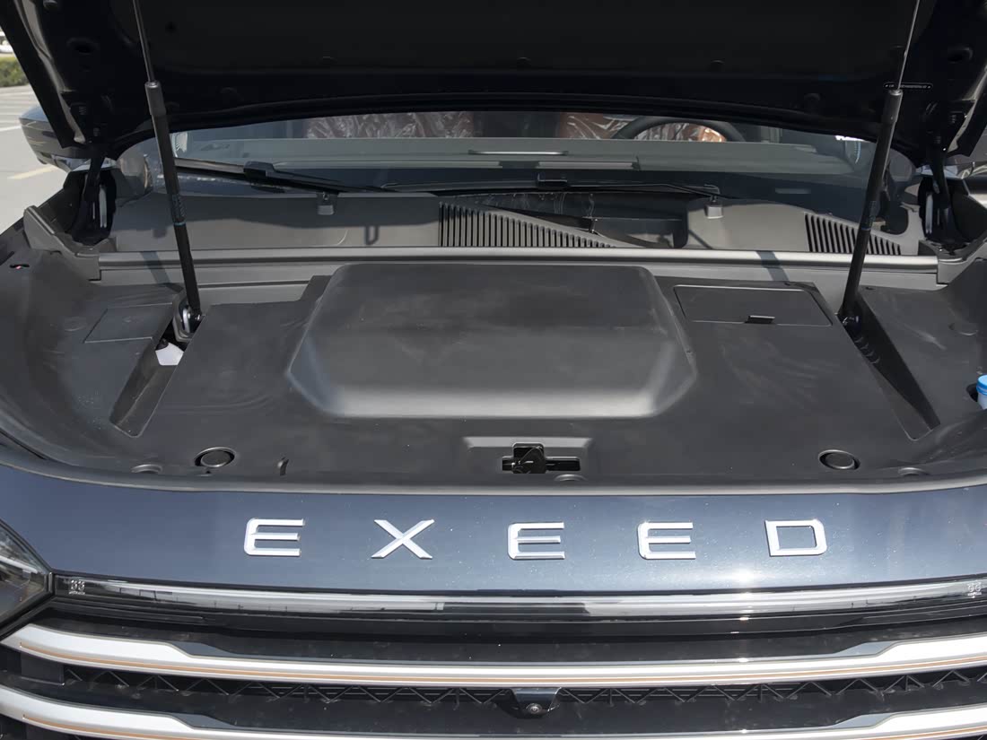 Exeed VX C-DM — фото 8