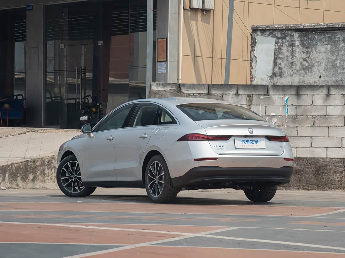 Roewe D7 DMH — фото 4