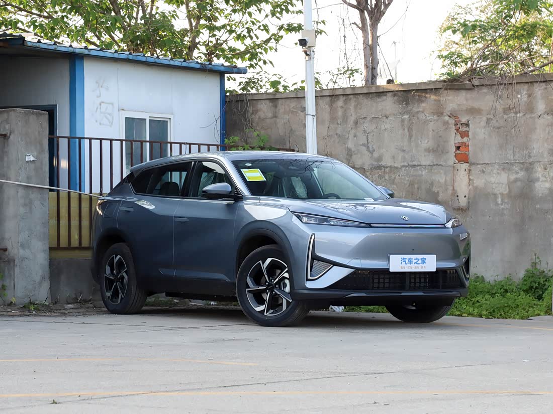 Dongfeng Aeolus L7 EV — фото 3