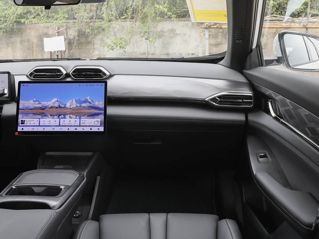 Dongfeng Aeolus L7 EV — фото 8