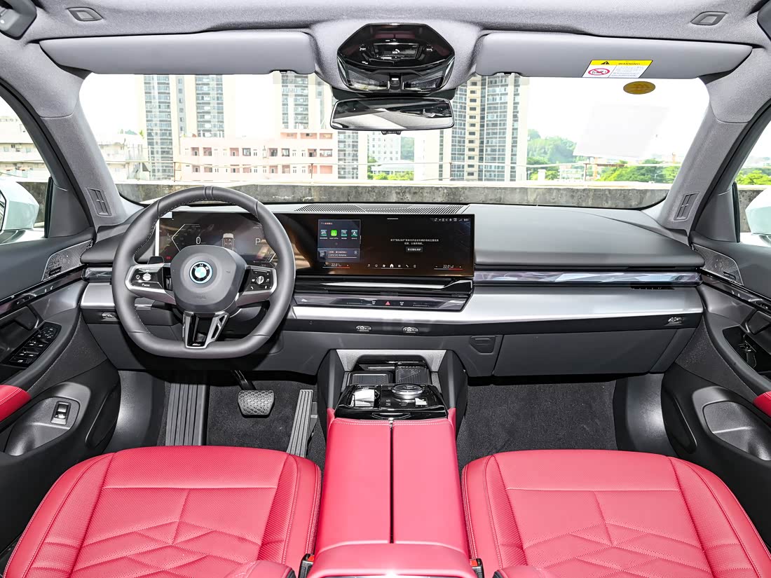 BMW i5 — фото 8