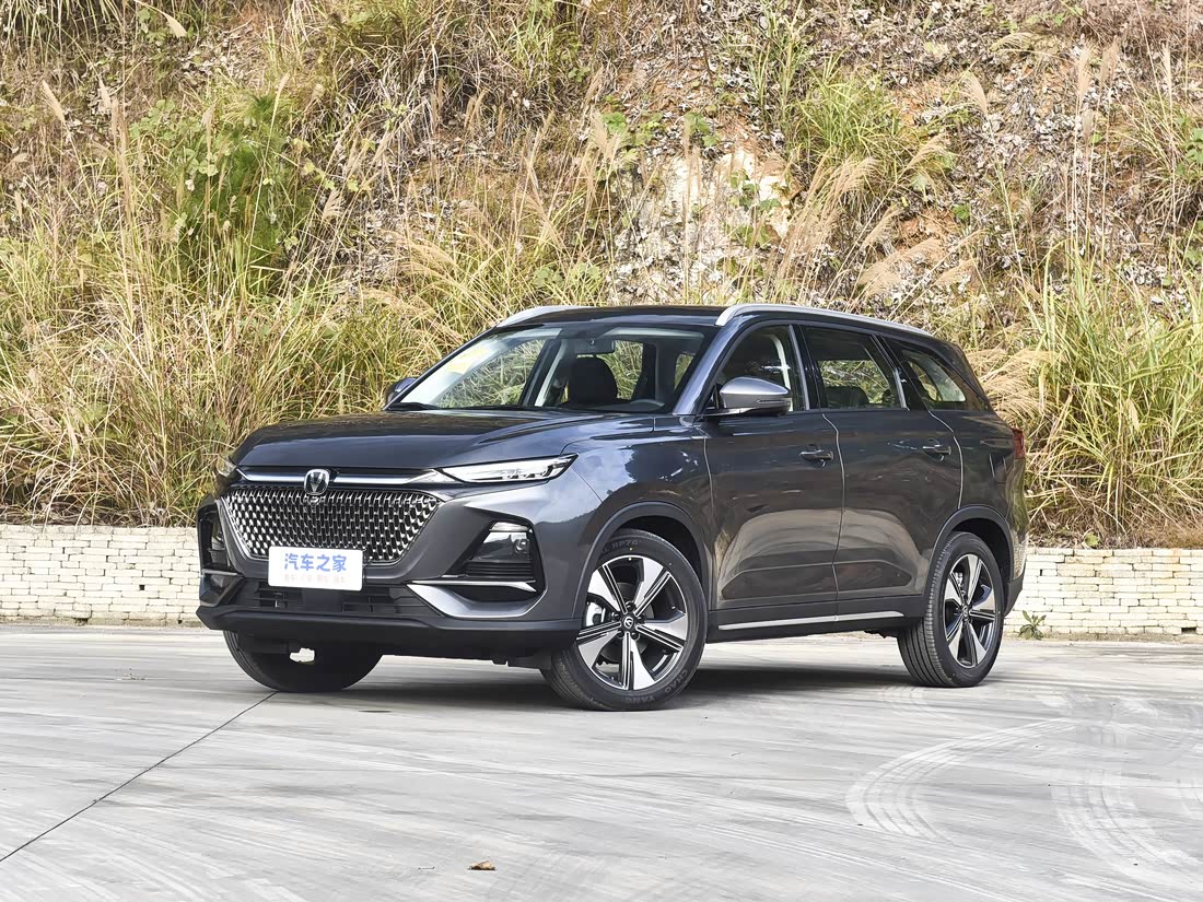 Changan X7 PLUS — фото 1