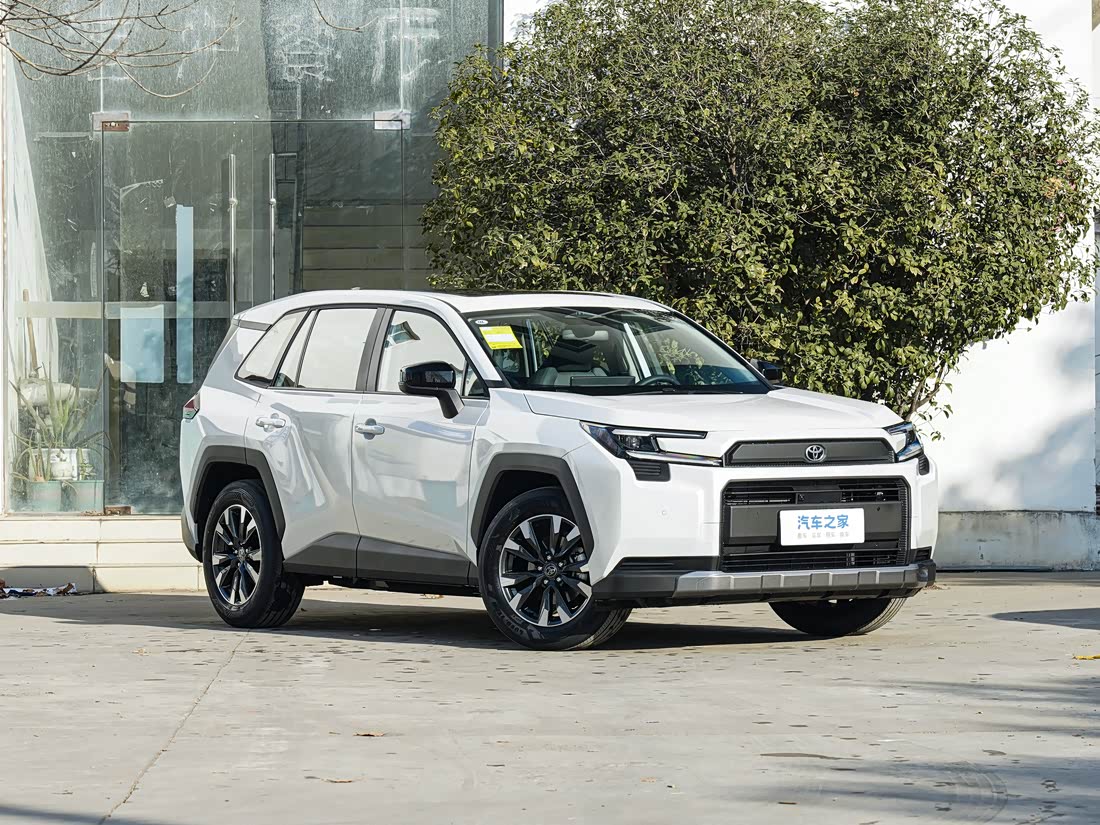 Toyota RAV4 — фото 3