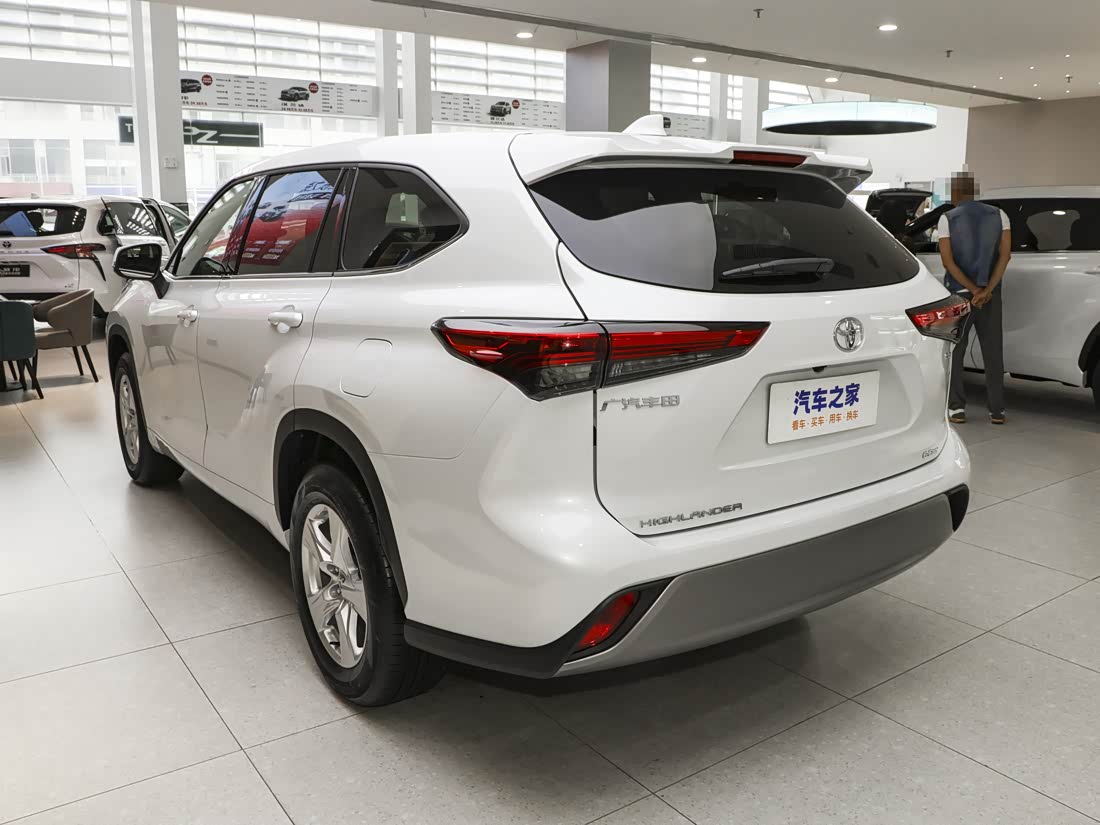 Toyota Highlander — фото 2