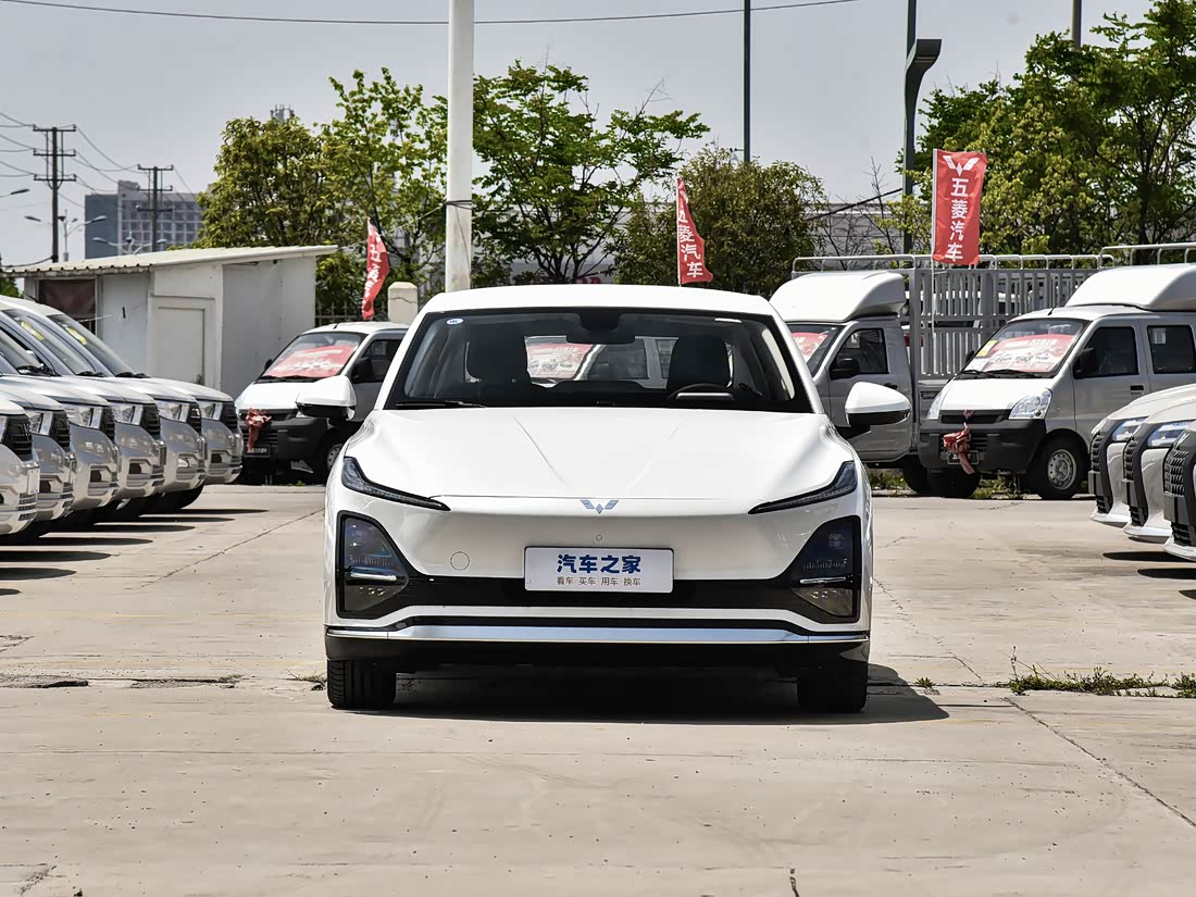 Wuling E5 — фото 2