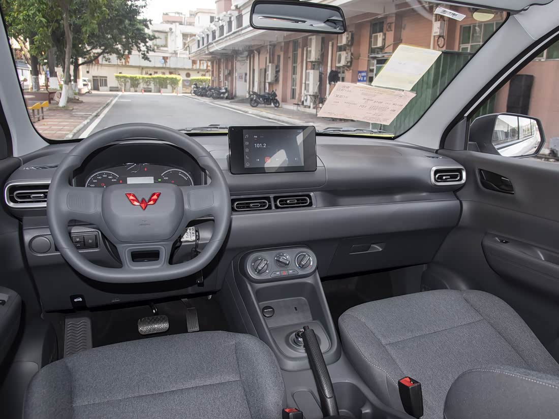 Wuling Hongguang Extended Range — фото 8